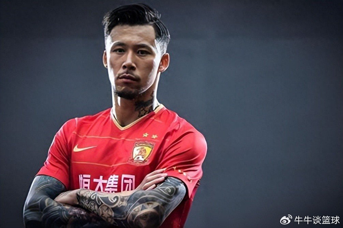 kaiyun开云体育官方网站-意外！他是大连英博引进谢鹏飞失败的替身，却在首秀中进球爆发|上海海港|夏窗|冯劲|刘祝润|中超_新浪体育_新浪新闻